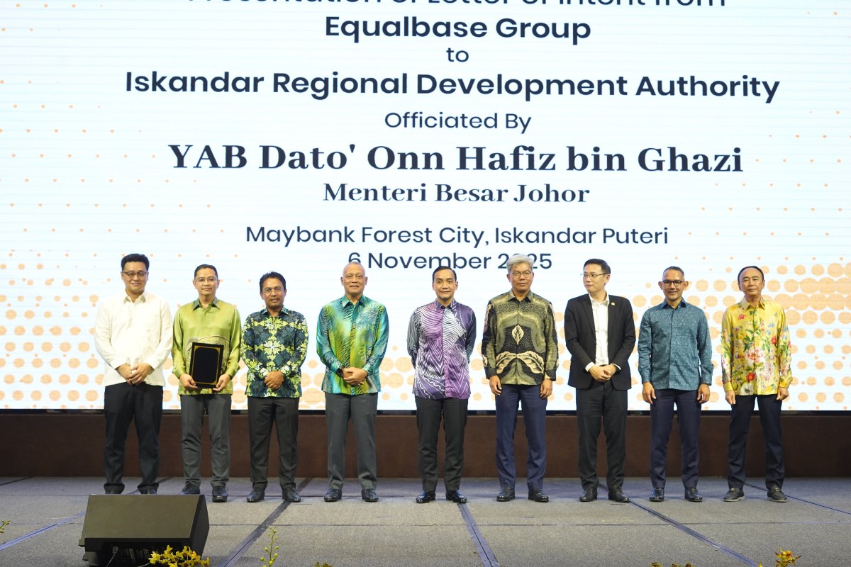 Maybank facilitates RM15 billion in financing & investments in JS-SEZ; reveal next generation touchpoint in Forest City